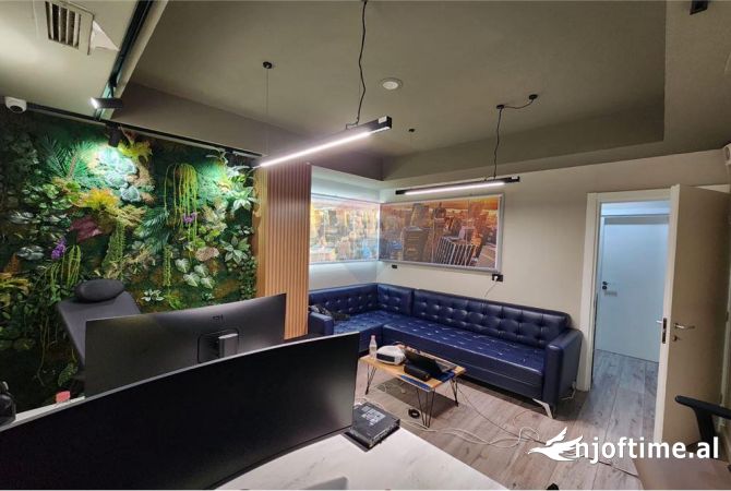 Zyre - Me Qera - Bllok - Tirane