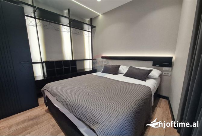 Shtepi me qera Apartament ne Tirane, 2+1, Mobilimi E mobiluar, Pagesa 1,350  Euro.