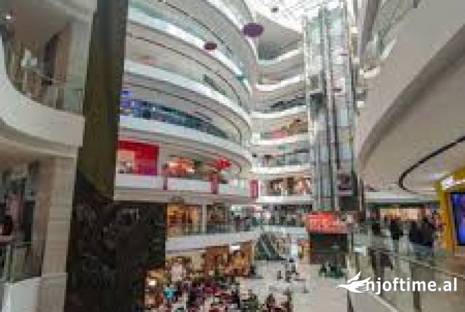 Ambient biznesi me qera 3+1 ne Tirane - 1,700 Euro