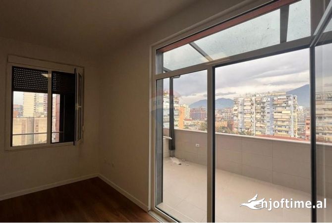 Ambient biznesi me qera 3+1 ne Tirane - 1,800 Euro