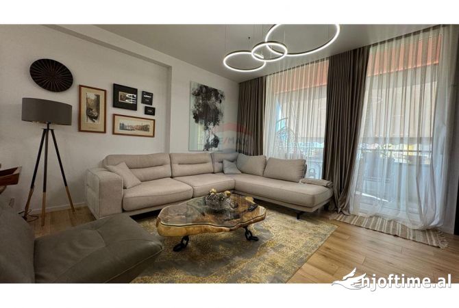 Shtepi me qera 2+1 ne Tirane - 1,600 Euro