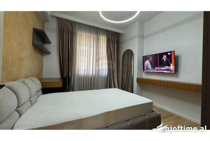 Shtepi me qera Apartament ne Tirane, 2+1, Mobilimi E mobiluar, Pagesa 1,600  Euro.