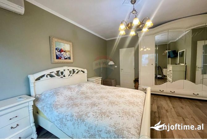 Shtepi me qera Apartament ne Tirane, 3+1, Mobilimi E mobiluar, Pagesa 1,500  Euro.