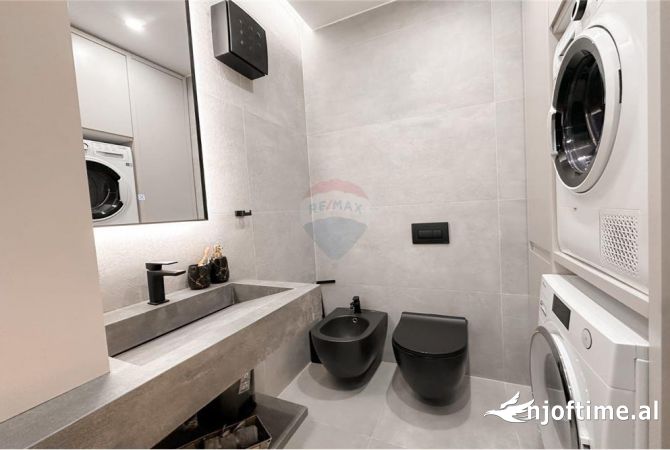 Shtepi ne shitje Apartament ne Tirane, 2+1, Mobilimi E mobiluar, Pagesa 450,000  Euro.