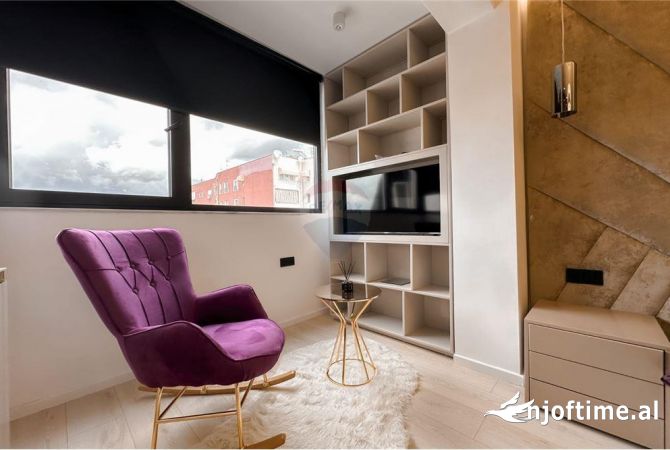 Shtepi ne shitje Apartament ne Tirane, 2+1, Mobilimi E mobiluar, Pagesa 450,000  Euro.