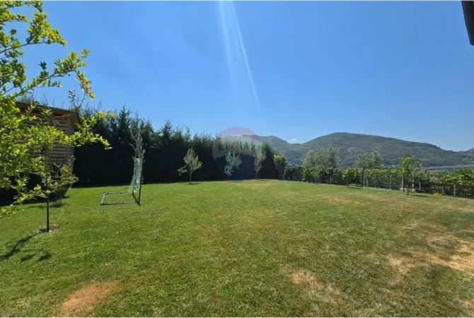 Casa in affitto 4+1 a Tirana - 5,000 Euro