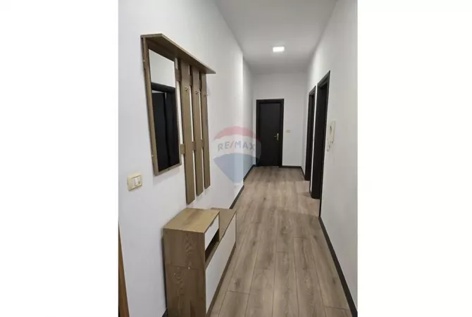 Shtepi ne shitje Apartament ne Tirane, 2+1, Mobilimi E mobiluar, Pagesa 185,000  Euro.