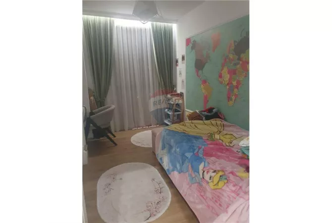 Shtepi ne shitje Apartament ne Tirane, 2+1, Mobilimi E mobiluar, Pagesa 285,000  Euro.