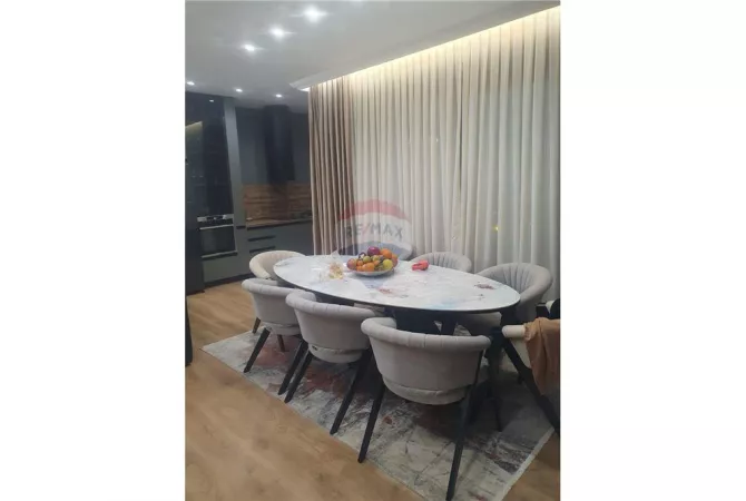Shtepi ne shitje 2+1 ne Tirane - 285,000 Euro