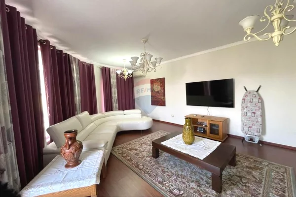 Shtepi ne shitje 3+1 ne Tirane - 380,000 Euro