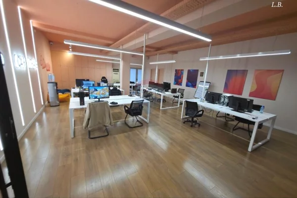 Zyre me qera tek Komuna e Parisit