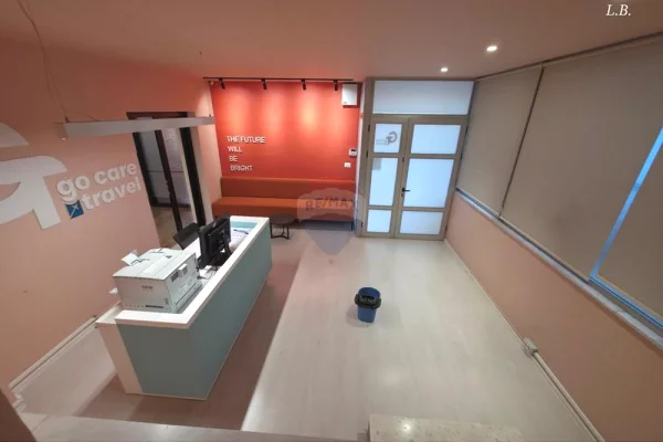 Zyre me qera tek Komuna e Parisit