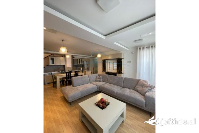 Shtepi me qera 2+1 ne Tirane - 1,100 Euro