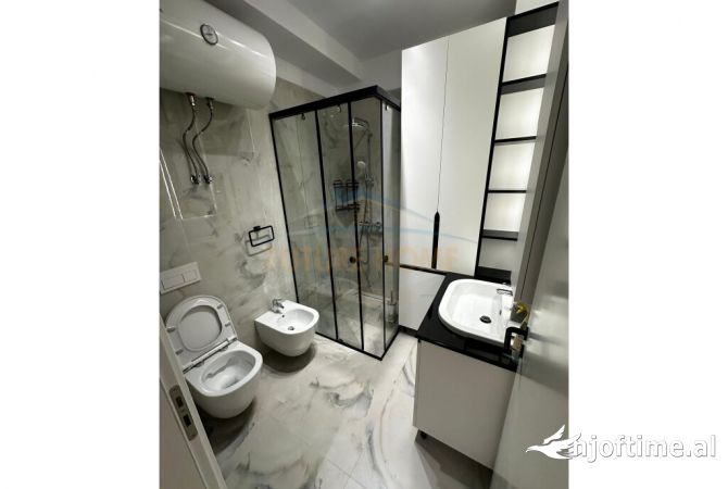 Shtepi me qera Apartament ne Tirane, 2+1, Mobilimi E mobiluar, Pagesa 1,000  Euro.