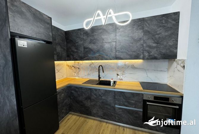 Shtepi me qera Apartament ne Tirane, 1+1, Mobilimi E mobiluar, Pagesa 600  Euro.