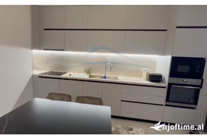 Shtepi me qera 2+1 ne Tirane - 1,600 Euro