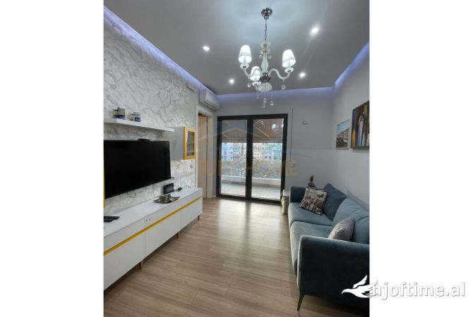 Shtepi me qera 1+1 ne Tirane - 1,000 Euro