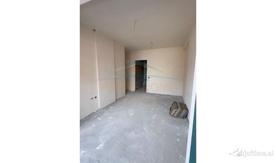 Shtepi ne shitje Apartament ne Tirane, 2+1, Mobilimi Bosh, pa mobiluar, Pagesa 159,700  Euro.