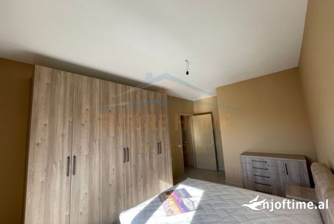 Shtepi ne shitje Apartament ne Tirane, 2+1, Mobilimi Bosh, pa mobiluar, Pagesa 168,300  Euro.