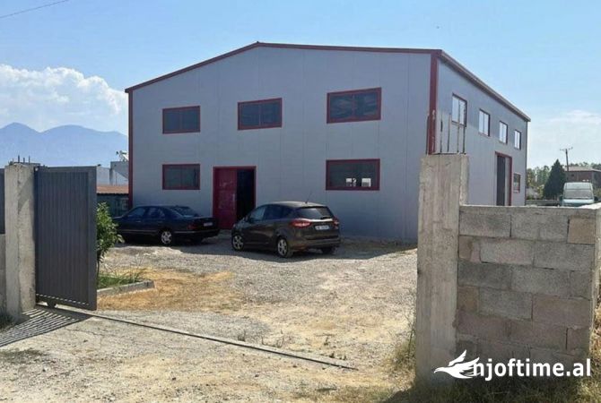 Ambient biznesi me qera 4+1 ne Tirane - 2,500 Euro