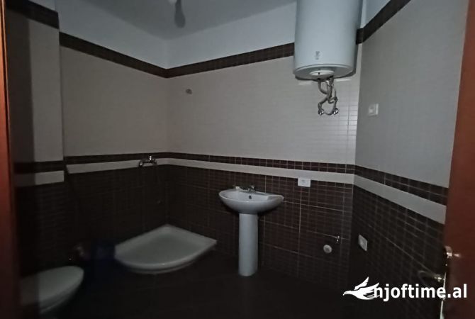 Shtepi ne shitje 2+1 ne Tirane - 135,000 Euro