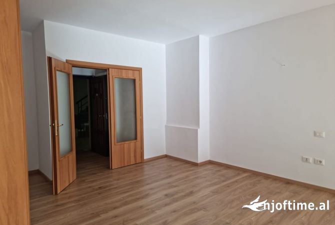 Apartment for rent in Tirana 2+1, In Part
