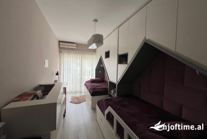 Shtepi me qera Apartament ne Tirane, 2+1, Mobilimi E mobiluar, Pagesa 950  Euro.