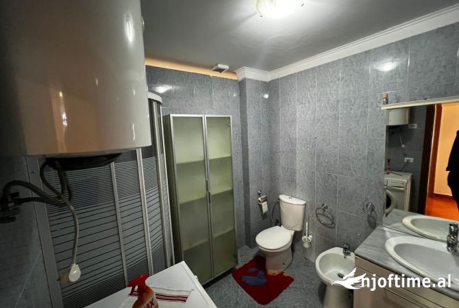 Shtepi me qera 2+1 ne Tirane - 700 Euro