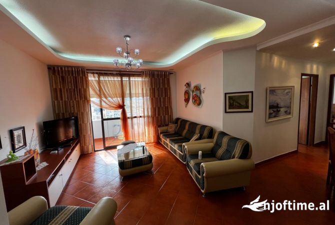 Shtepi me qera 2+1 ne Tirane - 700 Euro