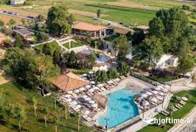 Truall ose Toke  ne Tirane - 195,000 Euro