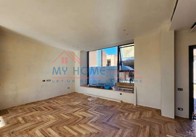 Shtepi ne shitje Vila Luksoze ne Tirane, 3+1, Mobilimi Bosh, pa mobiluar, Pagesa 375,000  Euro.