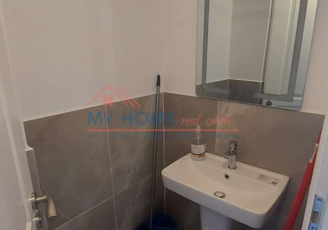 Ambjent Komercial ne shitje tek Kompleksi Zirkon ne Tirane