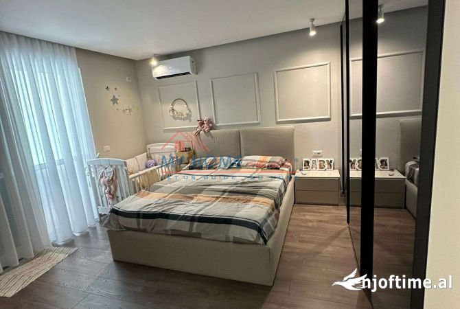 Shtepi ne shitje Apartament ne Tirane, 2+1, Mobilimi E mobiluar, Pagesa 179,000  Euro.