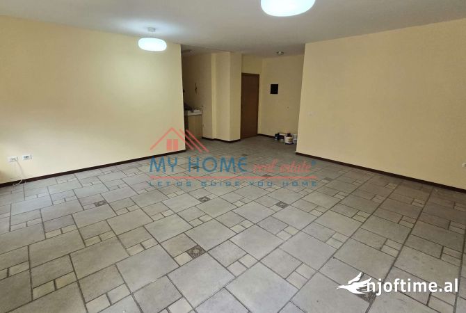 Ambient biznesi me qera 3+1 ne Tirane - 900 Euro