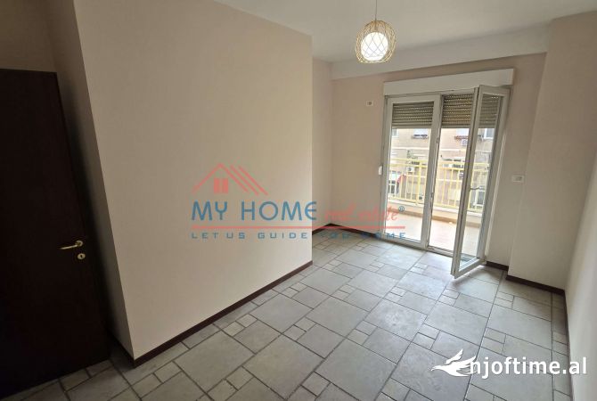 Ambient biznesi me qera 3+1 ne Tirane - 900 Euro