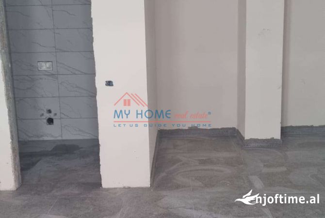 OKAZION!!! Dyqan ne Shitje Univers City Tirane