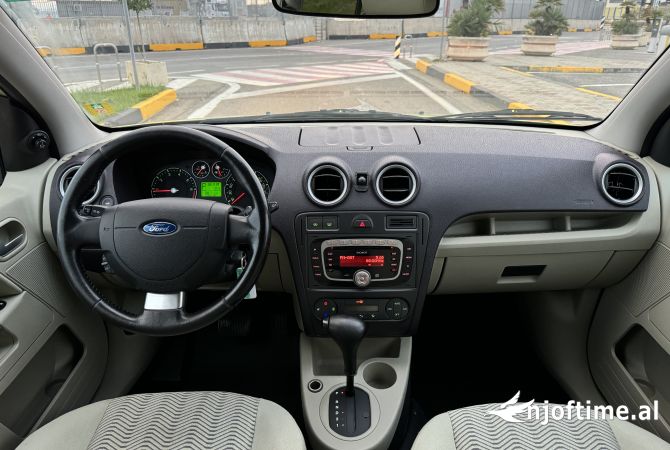 Makina ne shitje ne Durres, Ford, 2008 Benzine,Kambio Automatik Pagesa 3,800  Euro.