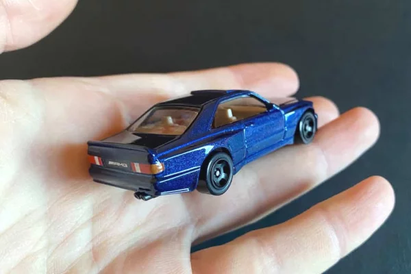 Artikuj te ndryshem ne Tirane - 1,200 Leke