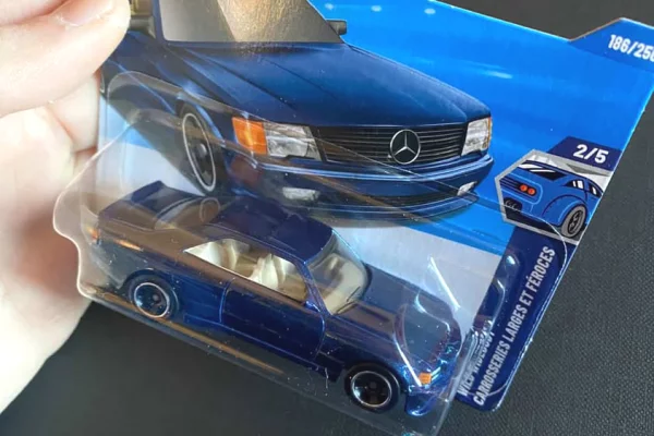 Artikuj te ndryshem ne Tirane - 1,200 Leke