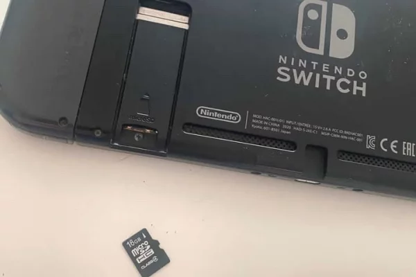 Kompjutera dhe Elektronike ne Tirane - 1,800 Leke