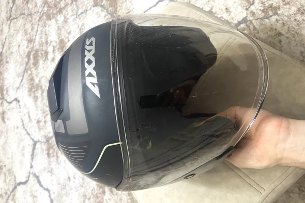 Artikuj te ndryshem ne Tirane - 5,000 Leke