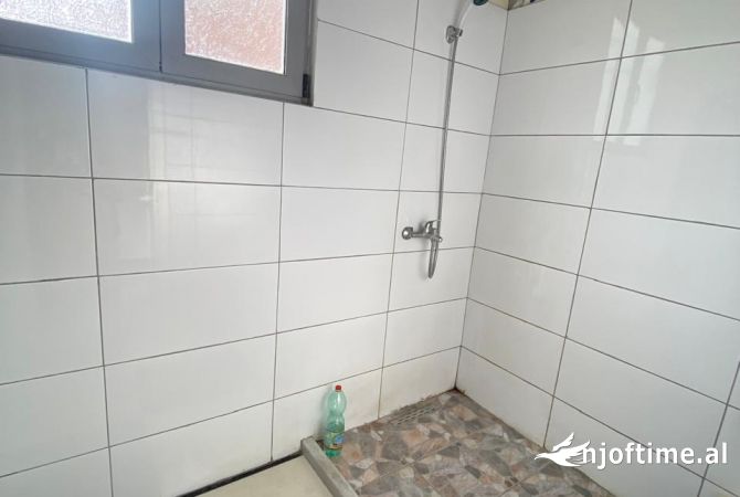 Shtepi me qera 3+1 ne Durres - 300 Euro