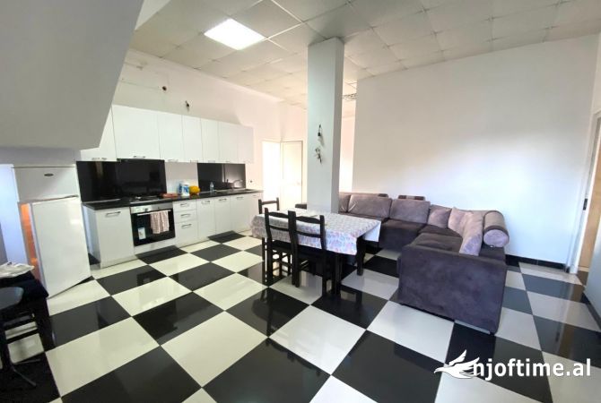 Shtepi me qera 3+1 ne Durres - 300 Euro