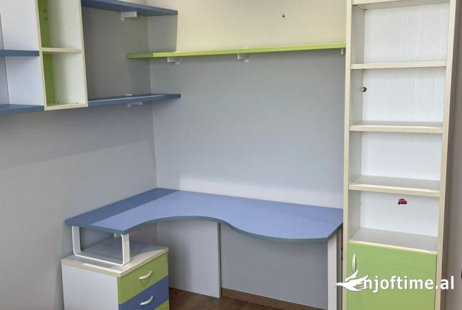 Shtepi ne shitje Apartament ne Durres, 3+1, Mobilimi E mobiluar, Pagesa 155,000  Euro.