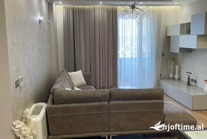 Shtepi ne shitje Apartament ne Durres, 3+1, Mobilimi E mobiluar, Pagesa 155,000  Euro.