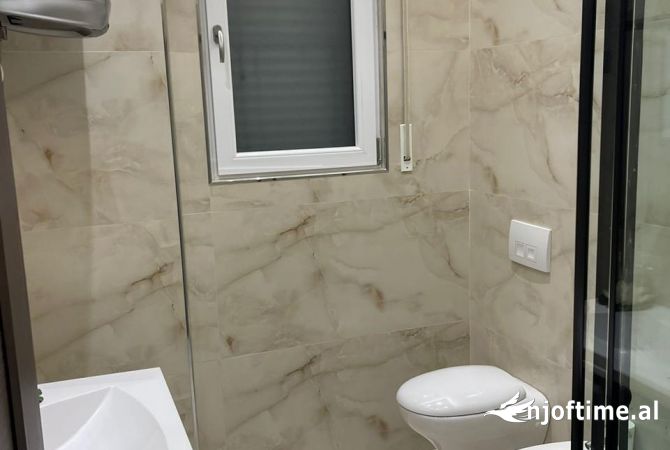 Shtepi ne shitje Apartament ne Durres, 3+1, Mobilimi E mobiluar, Pagesa 155,000  Euro.