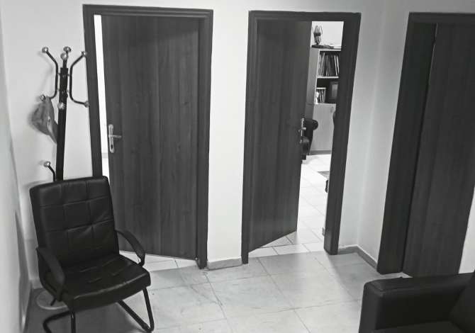 Ambient biznesi me qera 3+1 ne Tirane - 1,600 Euro