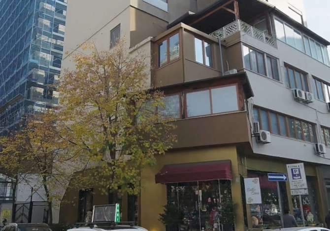 Ambient biznesi me qera 3+1 ne Tirane - 1,600 Euro