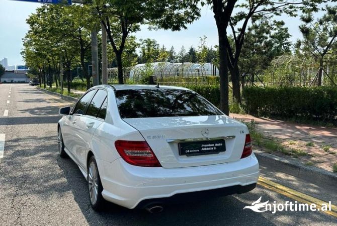 Makina ne shitje  ne Tirane - 9,500 Euro