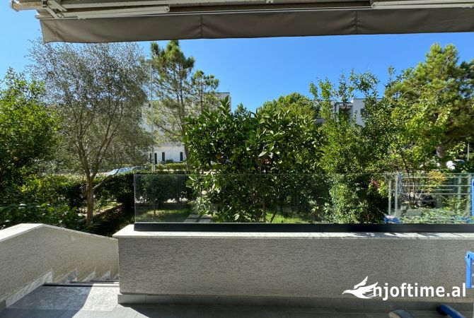 Shtepi ne shitje Apartament ne Durres, 2+1, Mobilimi E mobiluar, Pagesa 270,000  Euro.